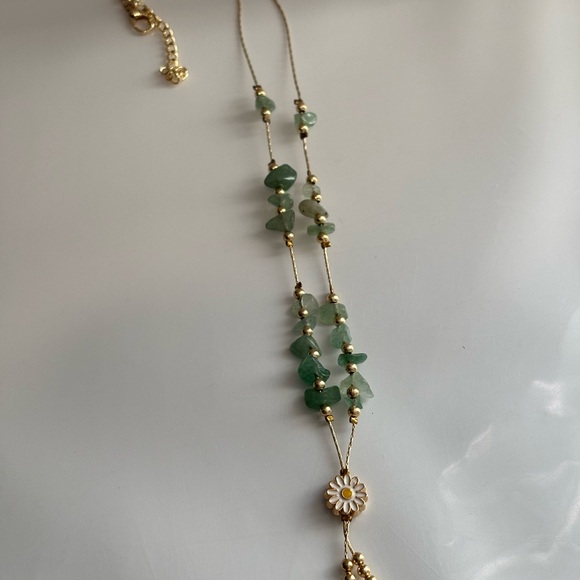 Jewelry - Elegant Green and Gold Necklace